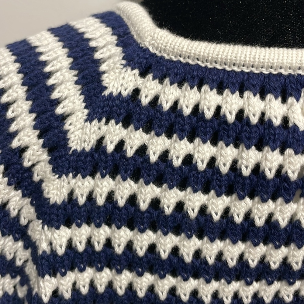 NWT Banana Republic sweater navy and white medium - Picture 7 of 7